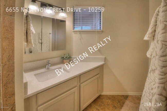 Building Photo - NE Foothills Top floor 2 Bedroom 2 Bath - Enclosed Patio