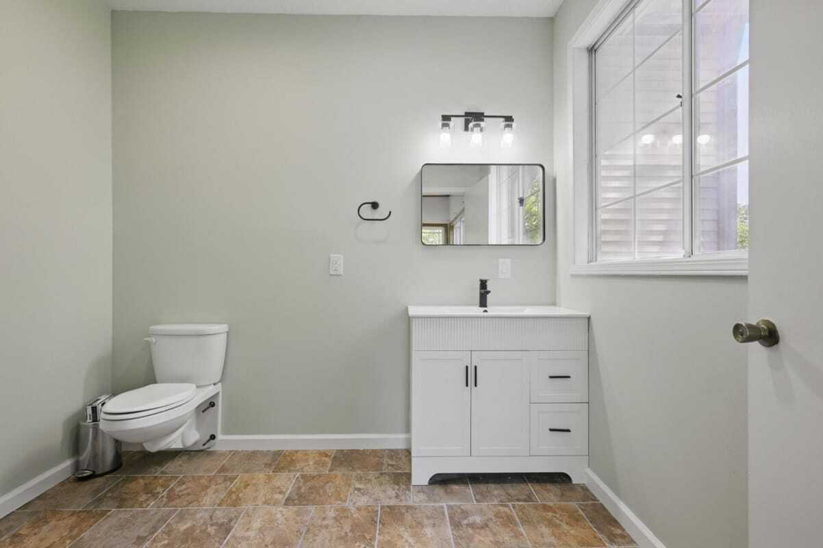 Building Photo - 1306 Marion Dr