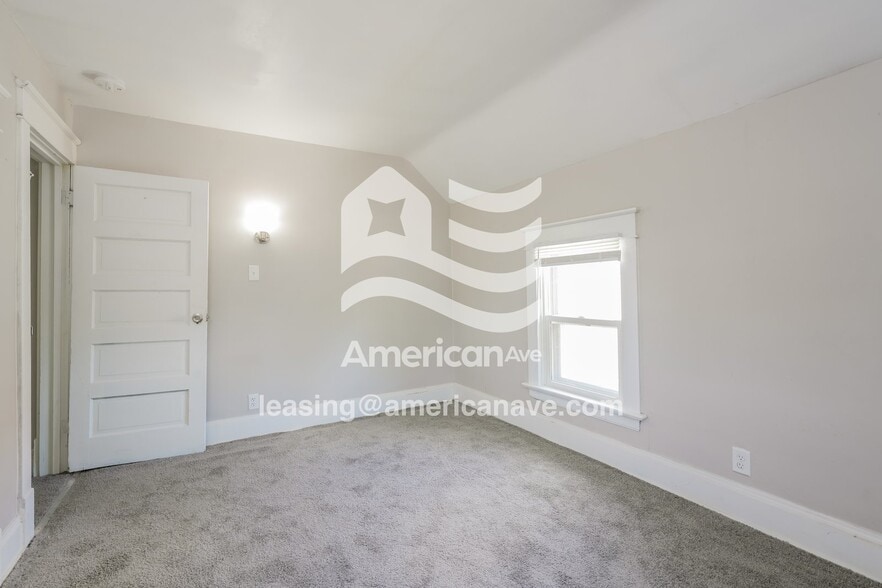 Building Photo - 1511 Carroll St