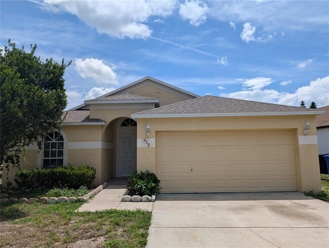 Primary Photo - 913 Stallion Way