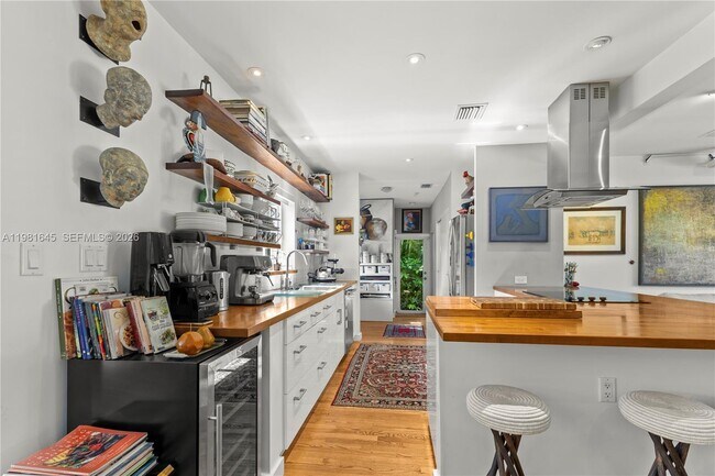 Building Photo - 70 NE 97th St