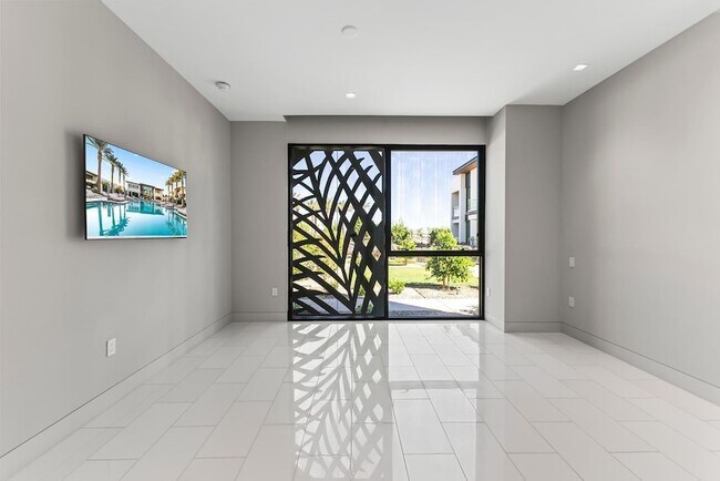 Building Photo - 6587 N Palmeraie Blvd