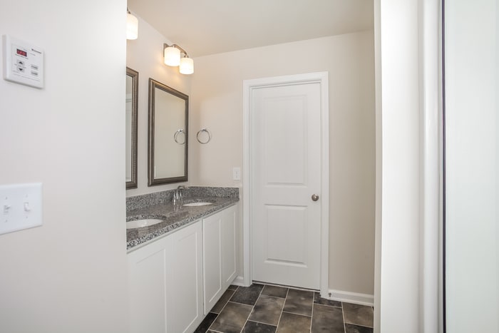 Building Photo - 468 Blue Garden Wy