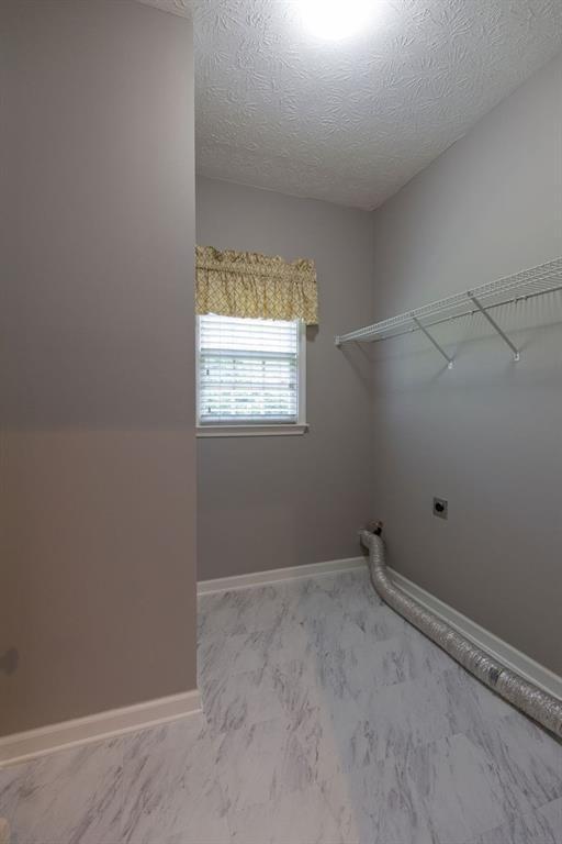 Building Photo - 3360 Shallowford Green Dr
