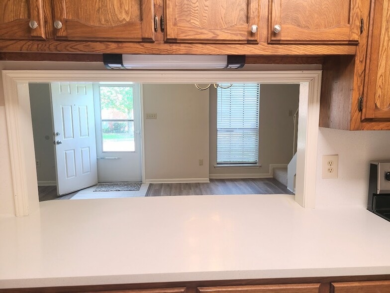 Extra large counter space for cooking and passthrough to dining room - 12439 Coursey Blvd