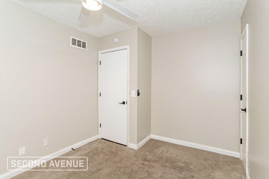 Building Photo - 4384 Mt Alverno Rd