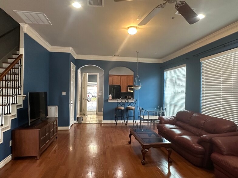 Building Photo - 2615 Starboard Point Dr