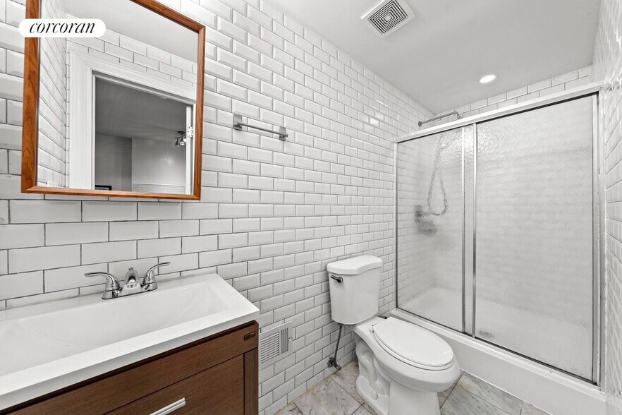 Building Photo - 476A Jefferson Ave
