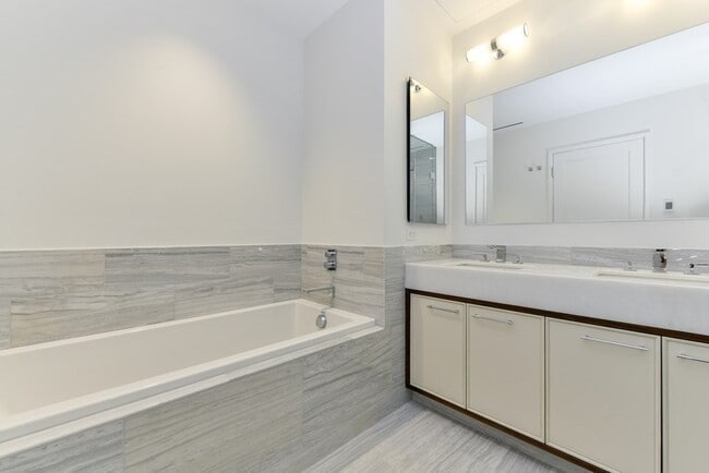 Building Photo - 1 Dalton St