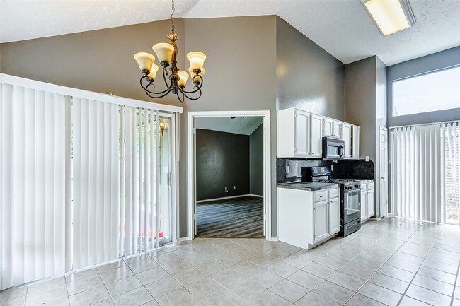 Building Photo - 8410 Fawn Wind Ct