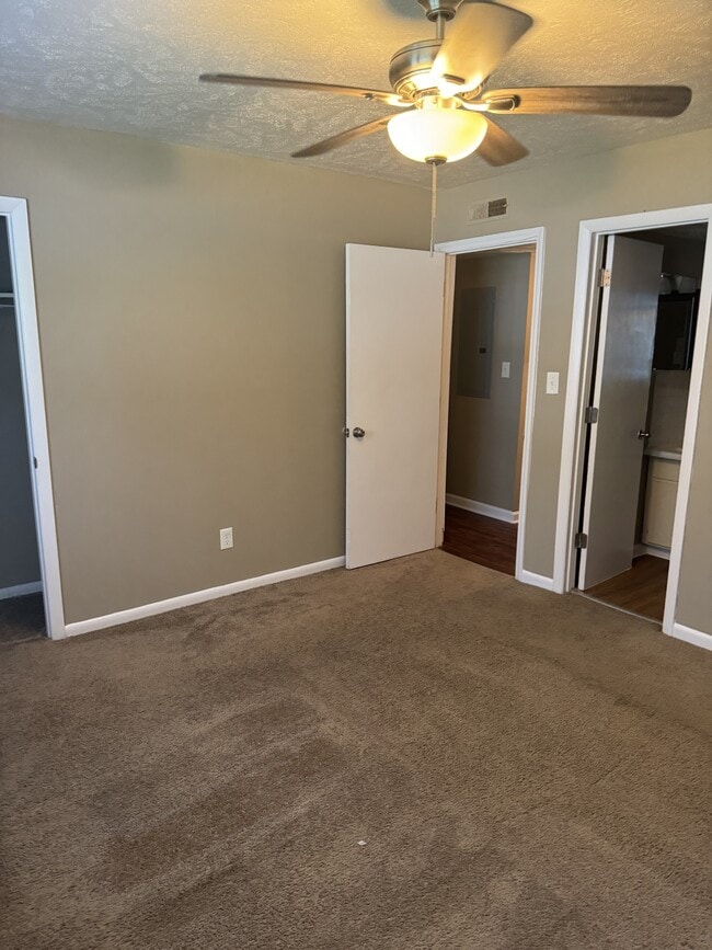 Building Photo - 3209 Tallywood Dr