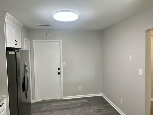 Building Photo - FOR RENT ROSEMONT AREA / VIRGINIA BEACH