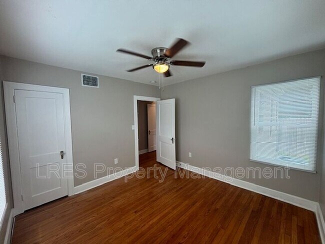 Building Photo - 1523 E Concord St