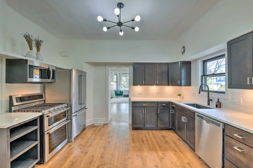 Building Photo - 1129 Augusta St