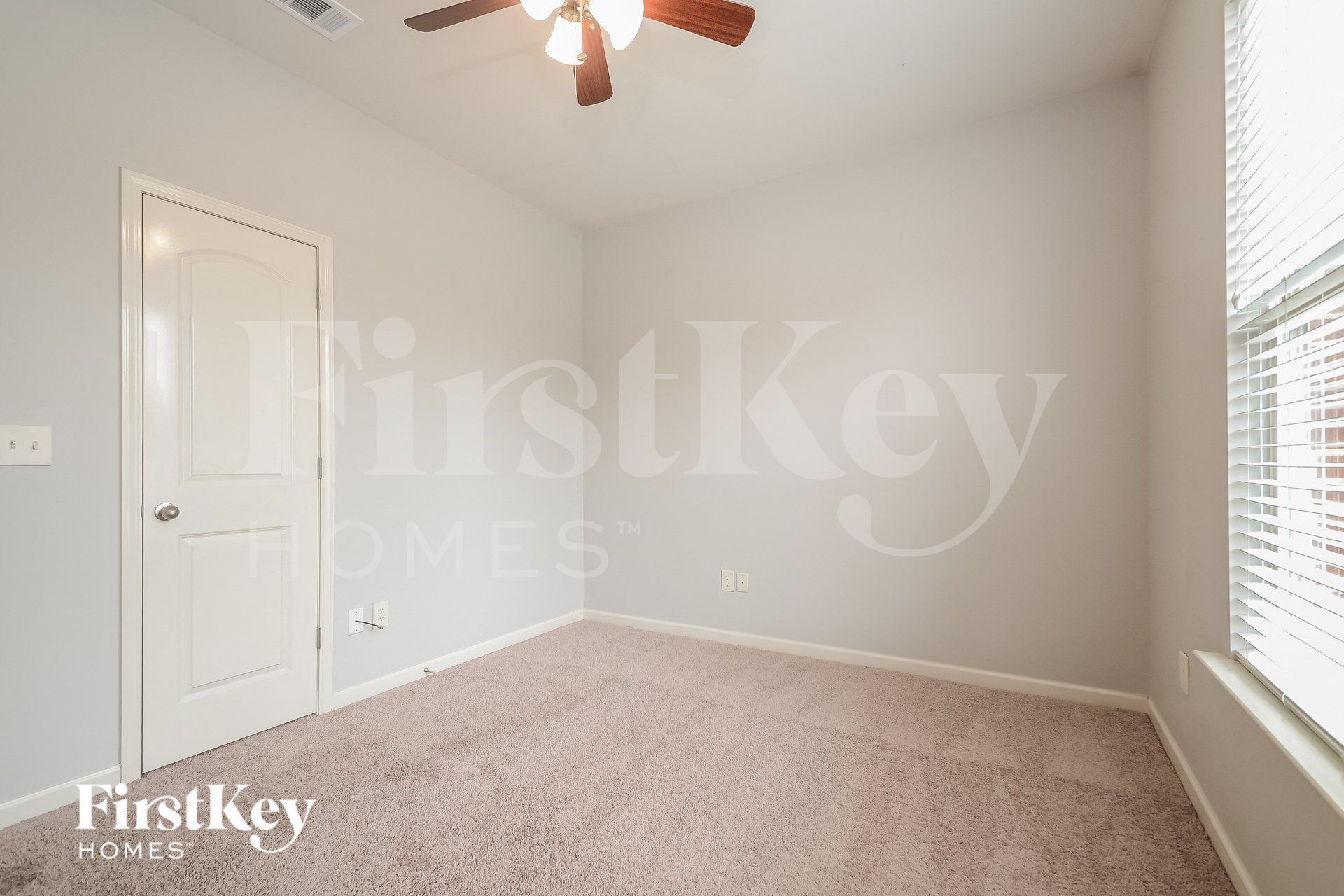 Building Photo - 4439 Sierra Ln