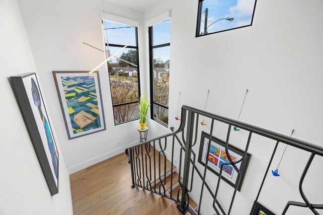 Building Photo - 4902 Linnet Ln