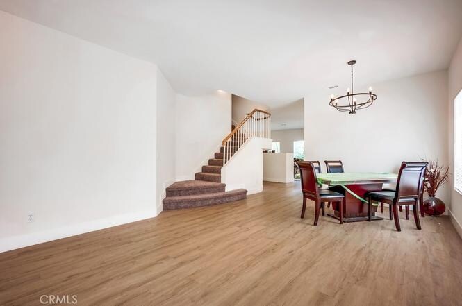 Building Photo - 8550 Rolling Hills Dr