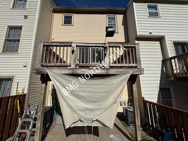 Building Photo - 7343 Rokeby Dr