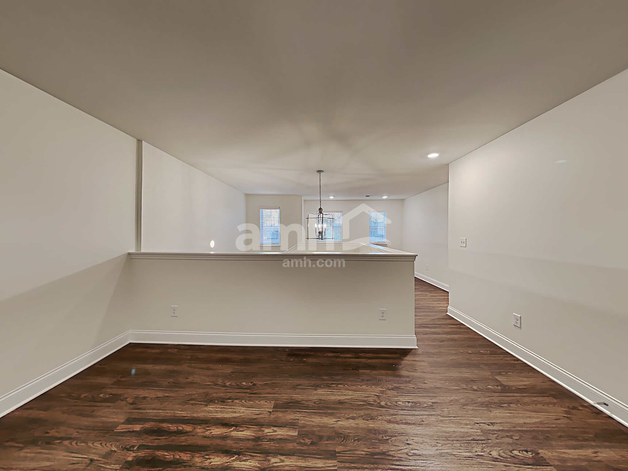 Building Photo - 5280 Valley Dr