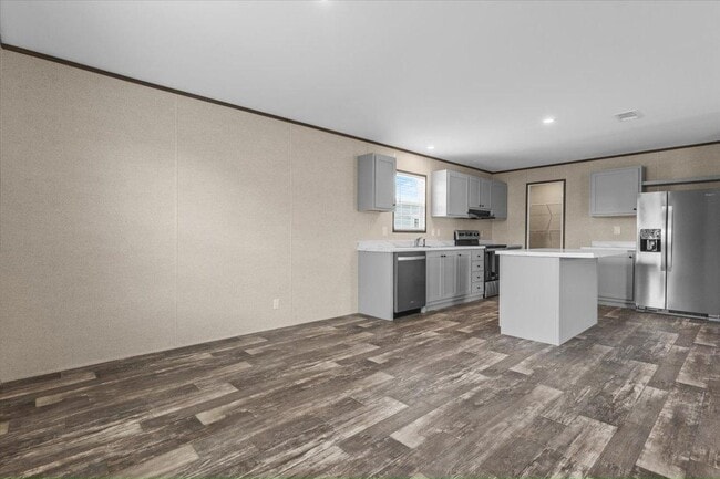 Building Photo - 6711 Hidden Oaks Dr
