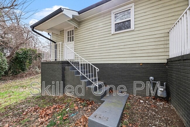 Building Photo - 1442 N Hamilton St