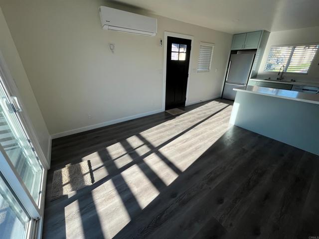 Building Photo - 2110 L Ave