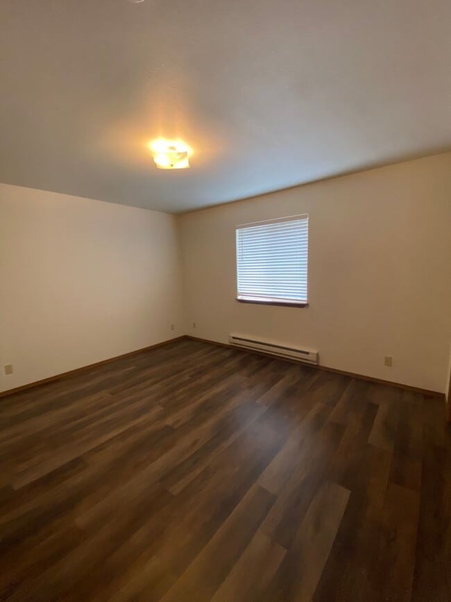 Building Photo - Canfield Court Condo (APP#170)