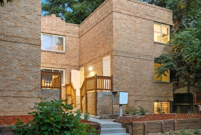 Building Photo - 1364 Lafayette St