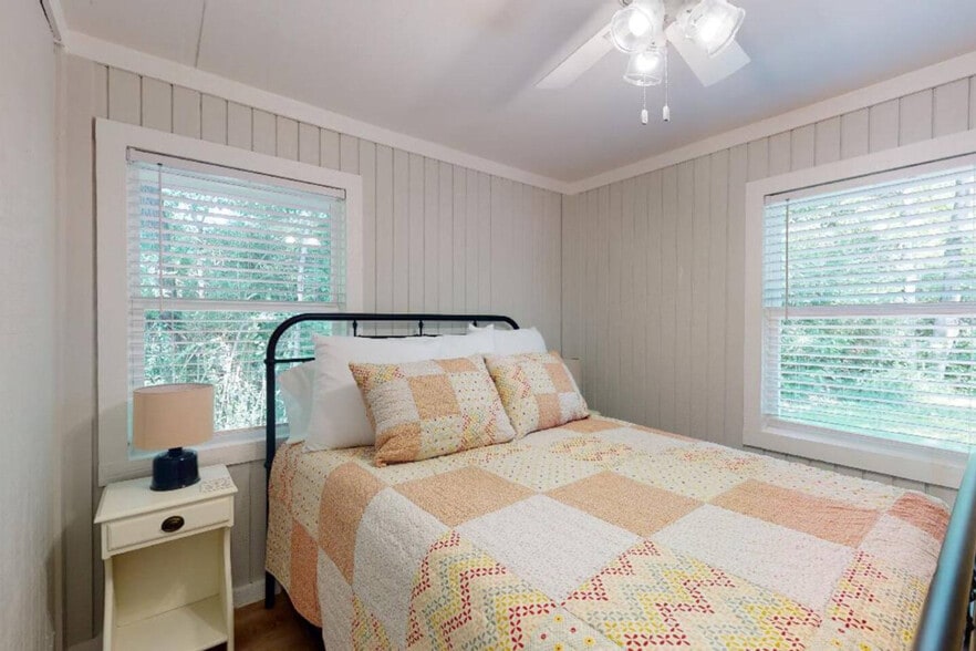 Building Photo - 2171 N Forest Pkwy