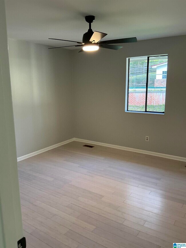 Building Photo - 4866 Overton Rd