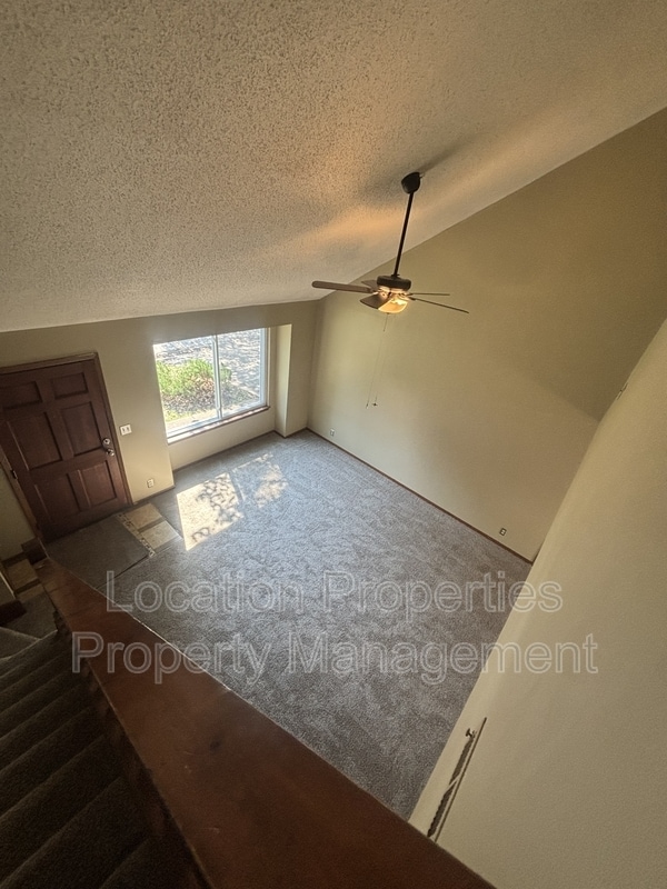 Building Photo - 2401 Sequoia Ct