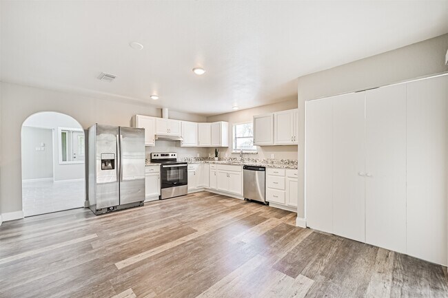 Building Photo - 5220 Krueger Dr