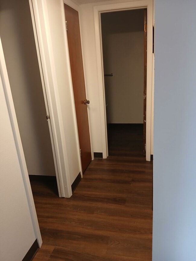 Interior Photo - University Heights (KC-AM)