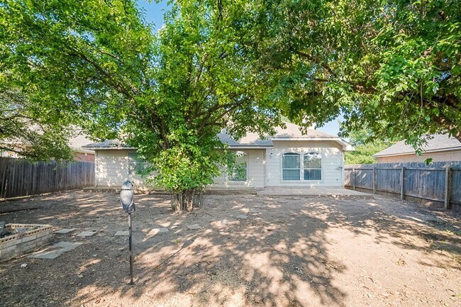 Building Photo - 4439 Hunters Lodge Dr