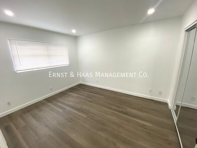 Building Photo - 6673 N Hammond Ave