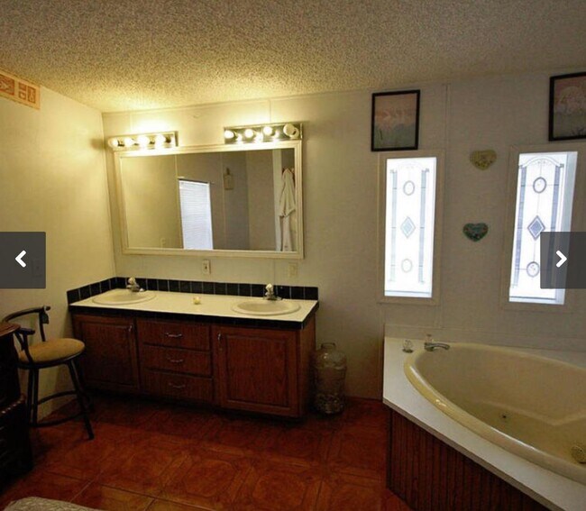Building Photo - 7610 Plumwood Dr