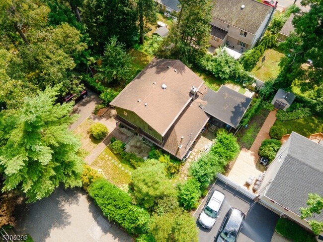 Building Photo - 31 Oliver Pl