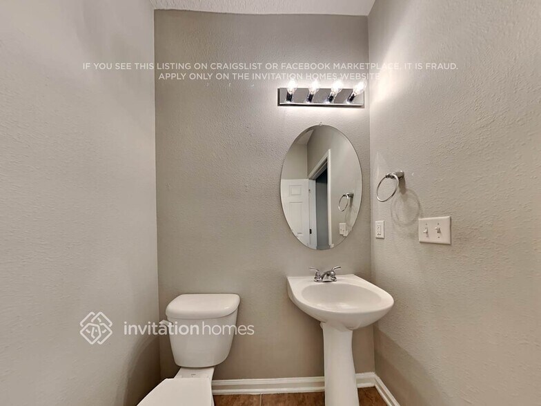 Building Photo - 667 E Red House Branch Rd