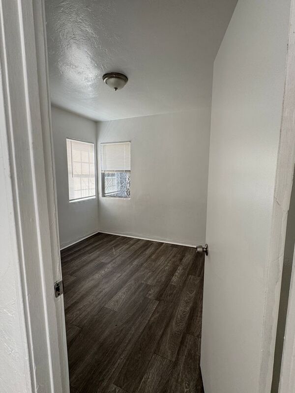 Building Photo - 834-846 N Davidson Ave