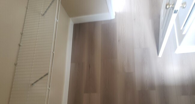 Building Photo - 4421 Vereda Luna Llena