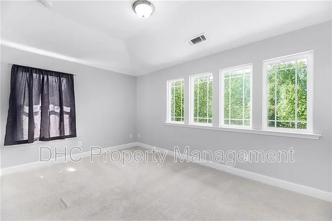 Building Photo - 1765 Stoney Creek Dr SE