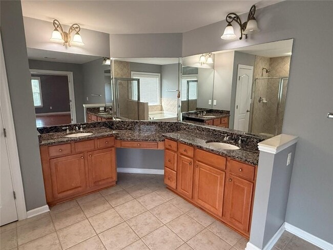 Building Photo - 3730 Clay Ct