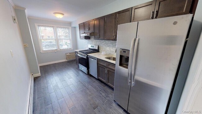 Building Photo - 67-12 Juno St