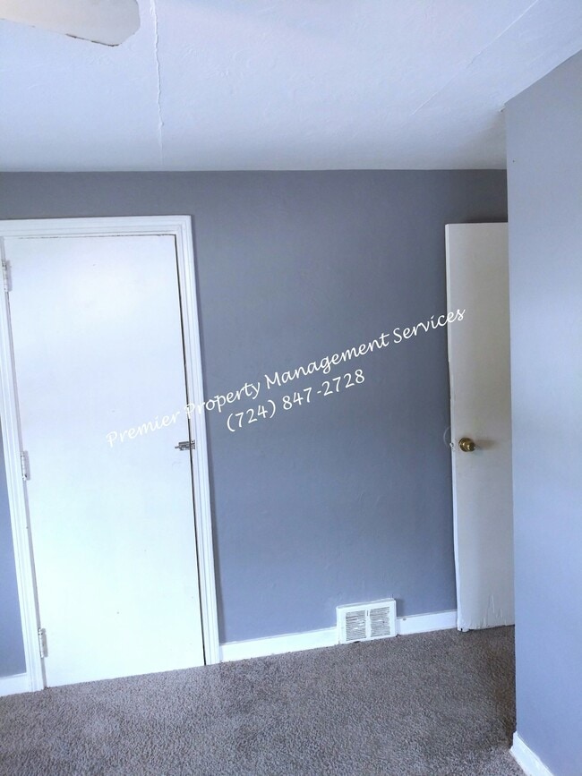 Building Photo - 2051 Broadhead Fording Rd