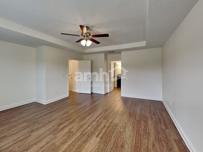 Building Photo - 3109 Creek Village Ln