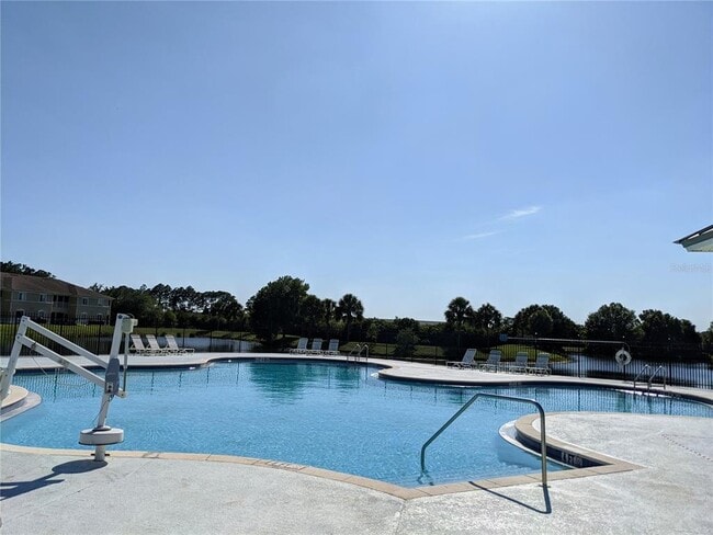 Building Photo - 6413 Hollydale Pl