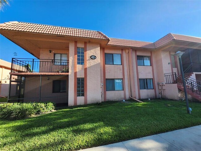 Primary Photo - 235 Lakeview Dr