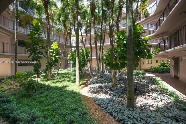 Building Photo - 8650 SW 133rd Avenue Rd