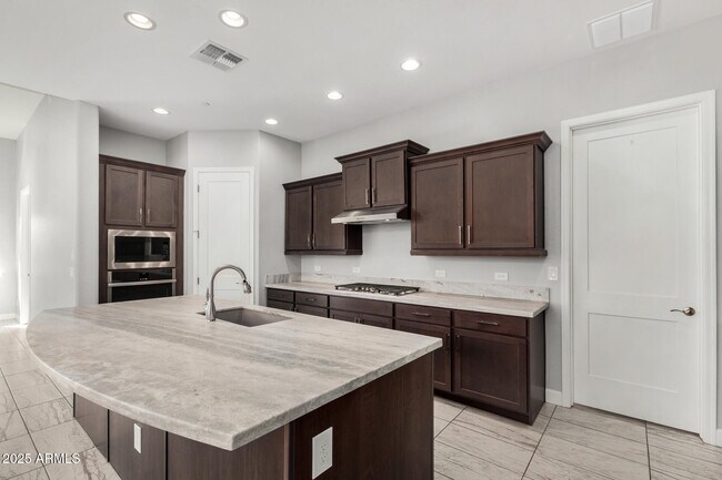 Building Photo - 11905 W Creosote Dr