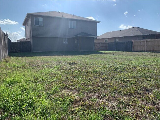 Building Photo - 328 Almquist St